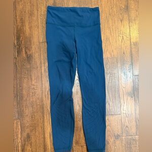 Athleta Elation Laser Cut 7/8 Tight Leggings